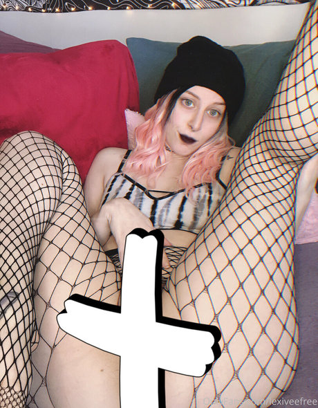 lexiveefree erotic model galleries