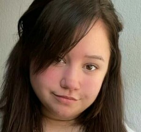 Rexi James pretty star pics