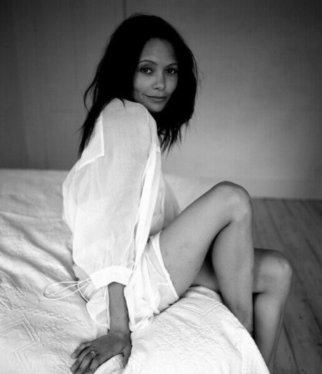Thandie Newton sexy actress picture