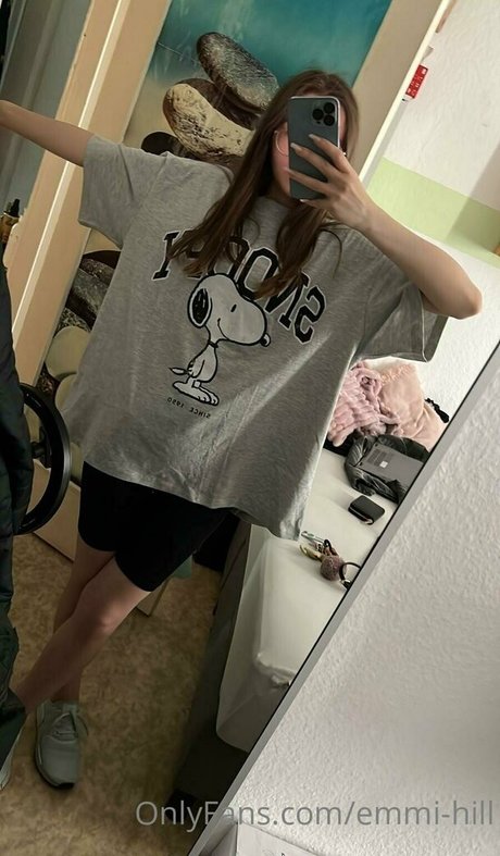 emmi hill model perfect img