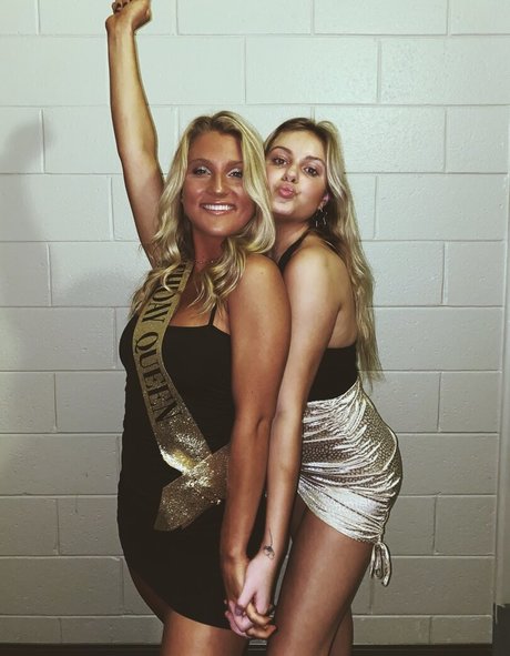 Leah Booth model top pic