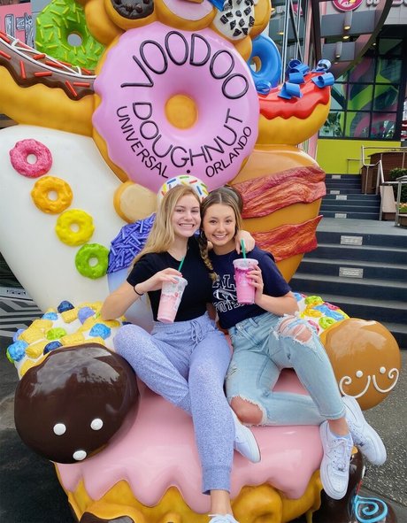 Leah Booth model pornographic photo