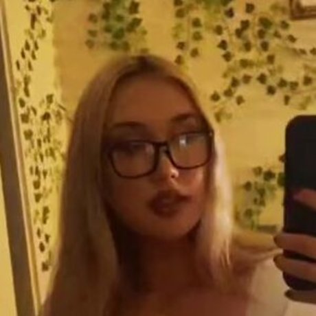 Wiz Chloifa nudes actress images