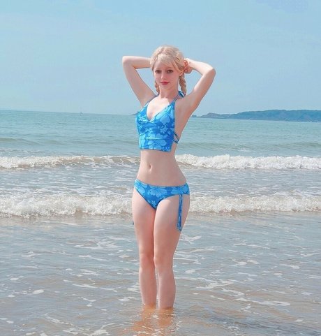 Kimmy Kimochi pornstar nude photos