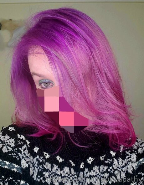 chaoticapathy model sexy photos