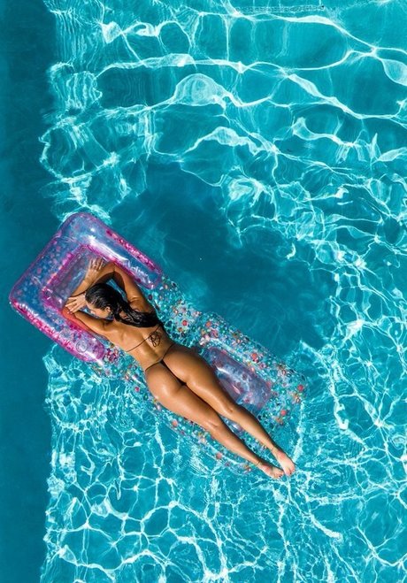 Eilat Rose perfect pornstar img