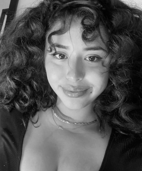 Sarai Fonseca nude star galleries