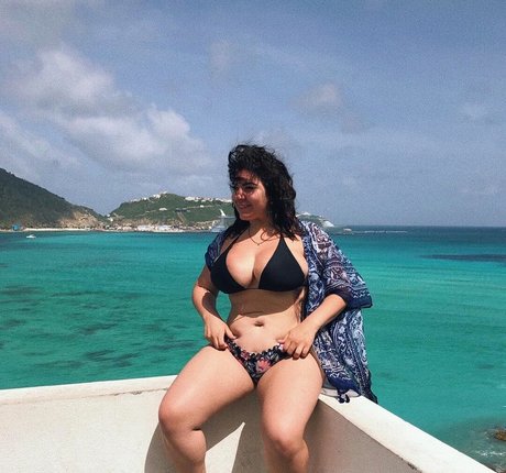 Nicky Nicole model sex image