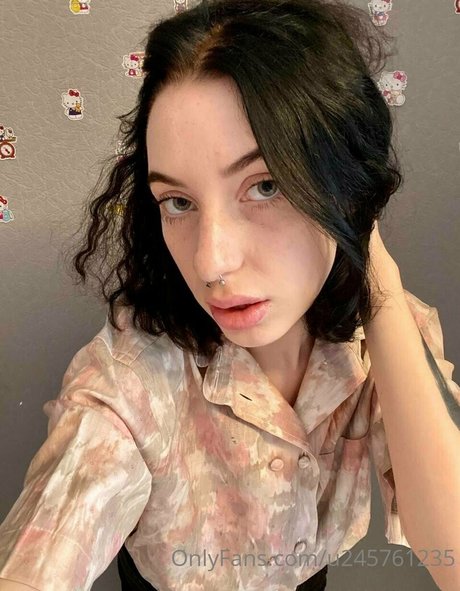 alicewonderfull naked pornstar img