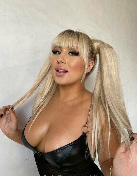 dialmyhotline pornstar hot pic