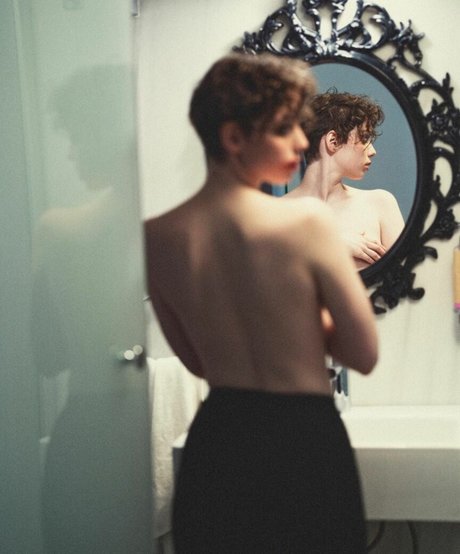 Didem ustuner nude actress images