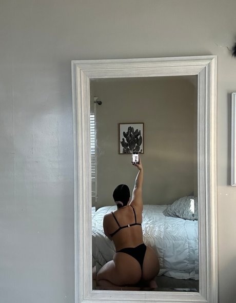 Buffgranola model pics