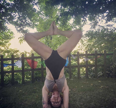 Demet Yoruc art actress images