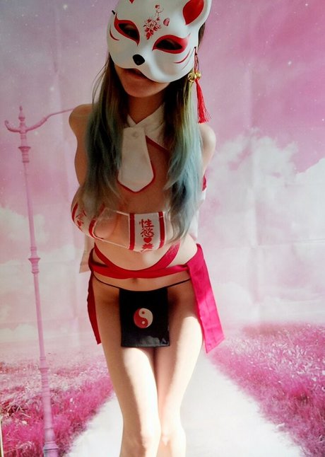 b kitty nudes model photos