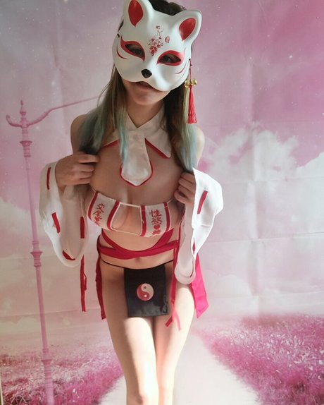 b kitty actress images