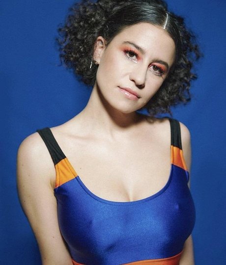 Ilana Glazer nudes star pictures