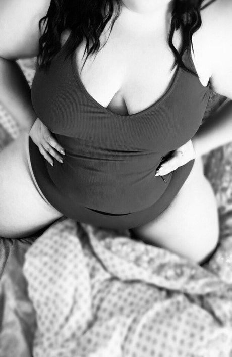 mollyisatease xxx actress img