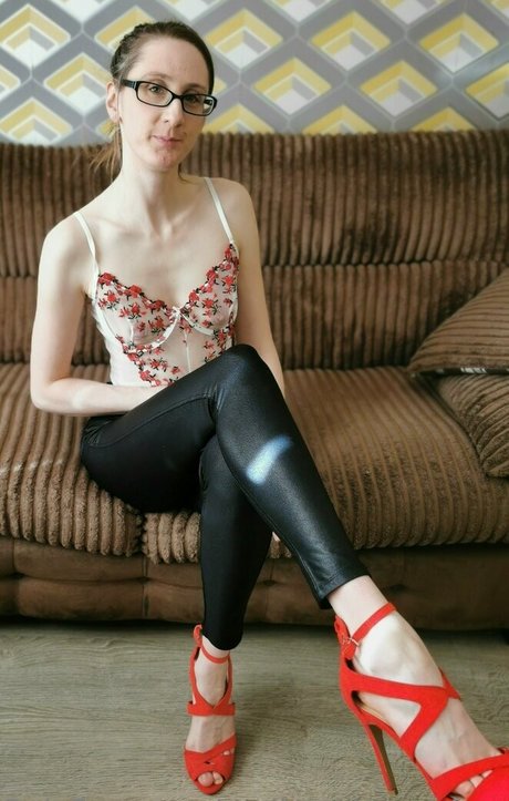 aprilrosejonesxfree naked actress pics