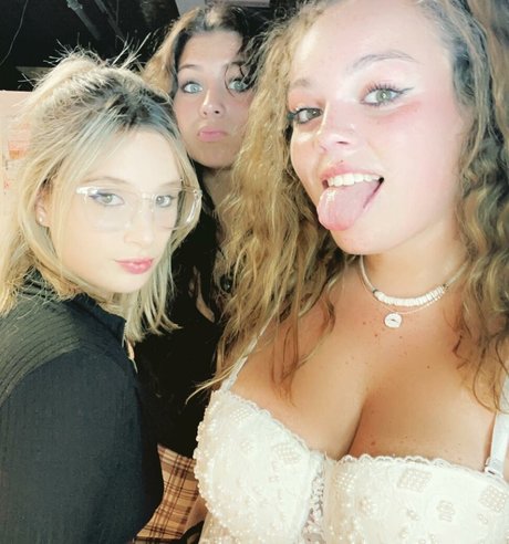 Hannah B hot star picture