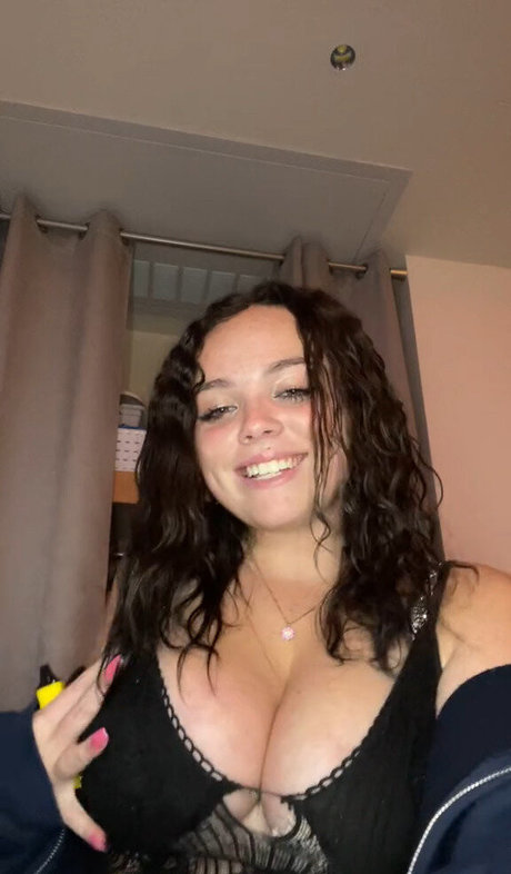 Hannah B xxx pornstar pic