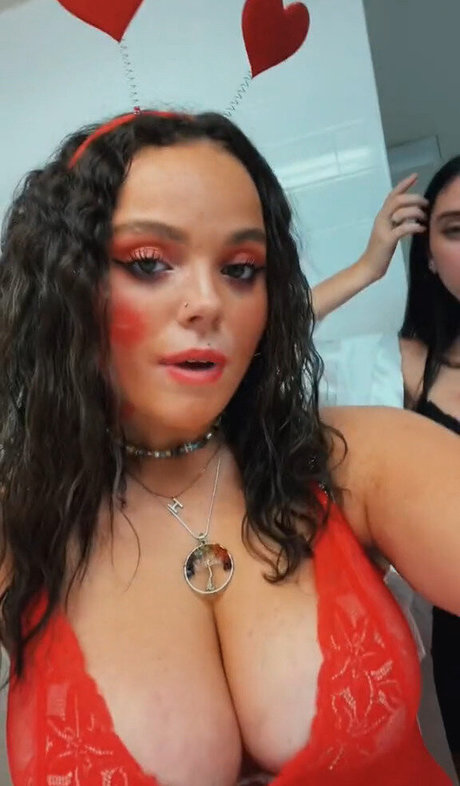 Hannah B star xxx pic