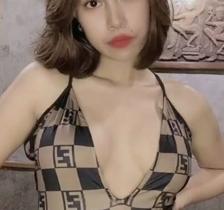 ASMRbyDee model best pictures