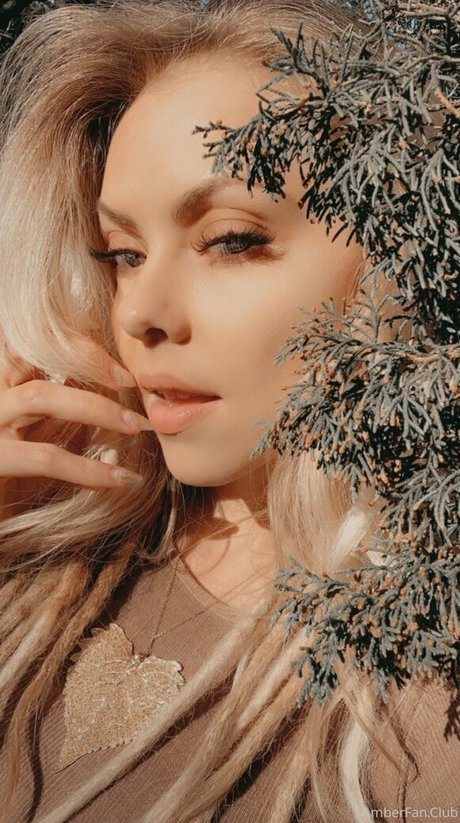 Nina Rei erotic pornstar img