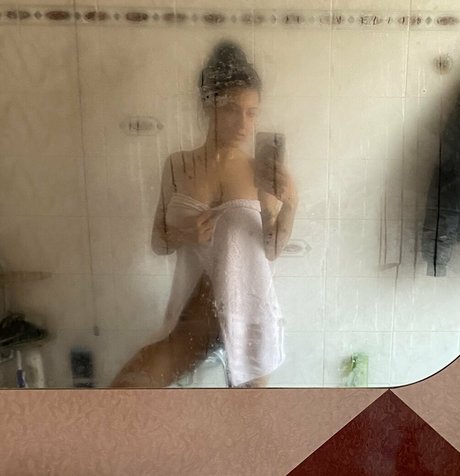 amandastripper model adult photo