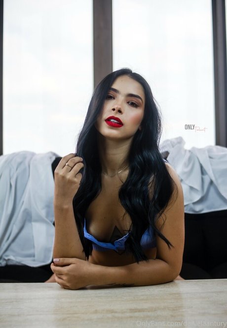 danielaantury model pictures