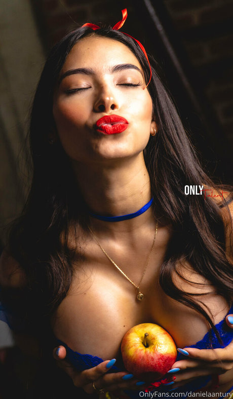 danielaantury pornstar beautiful pic