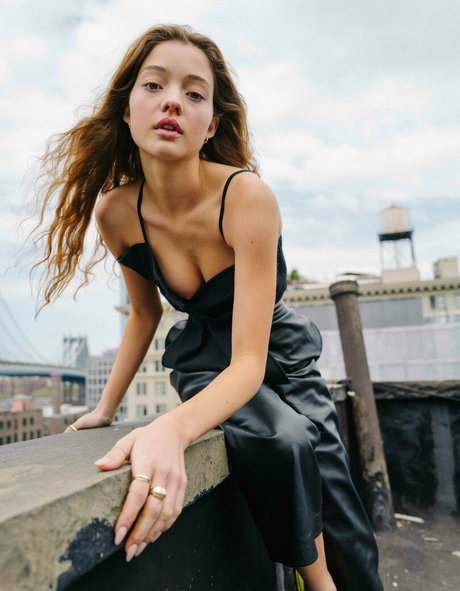 Ruby Snowber pretty model pics