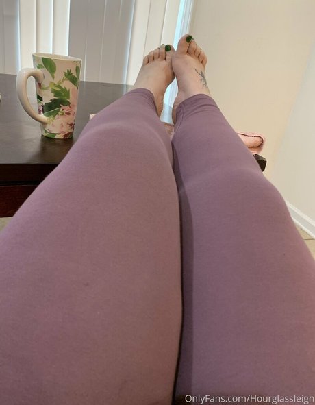 hourglassleigh pornstar top image