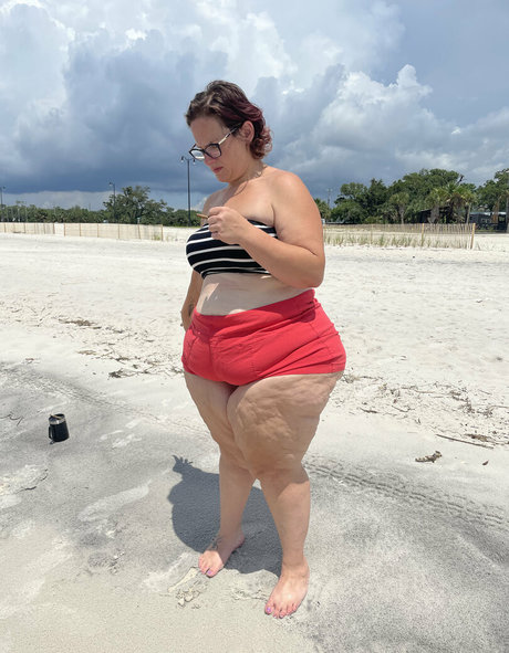 hourglassleigh xxx star galleries