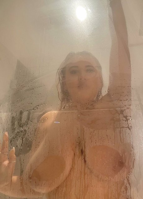 thisislauraxx pretty pornstar img