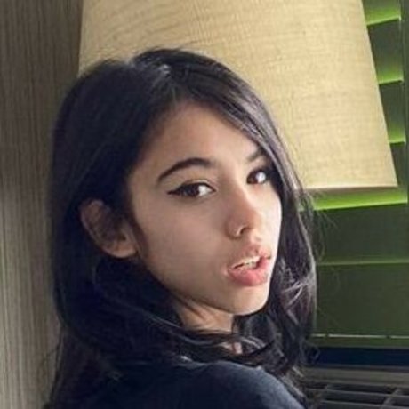 Lilpeachbutt69 model xxx galleries