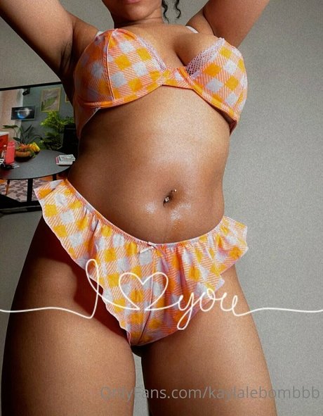 kaylalebombbb sexy pornstar galleries