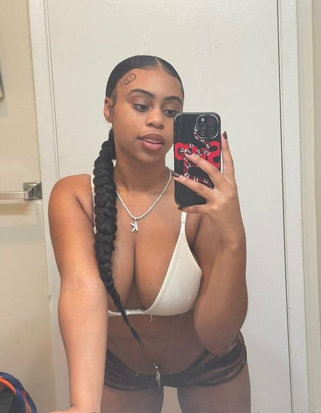 kaylalebombbb star erotic picture