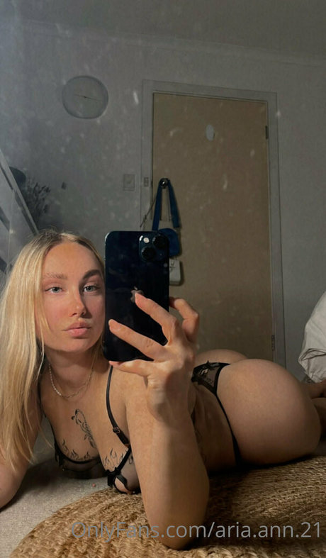 aria ann 21 naked star images