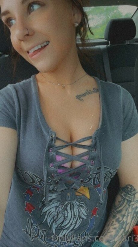 Kari3 nice model picture