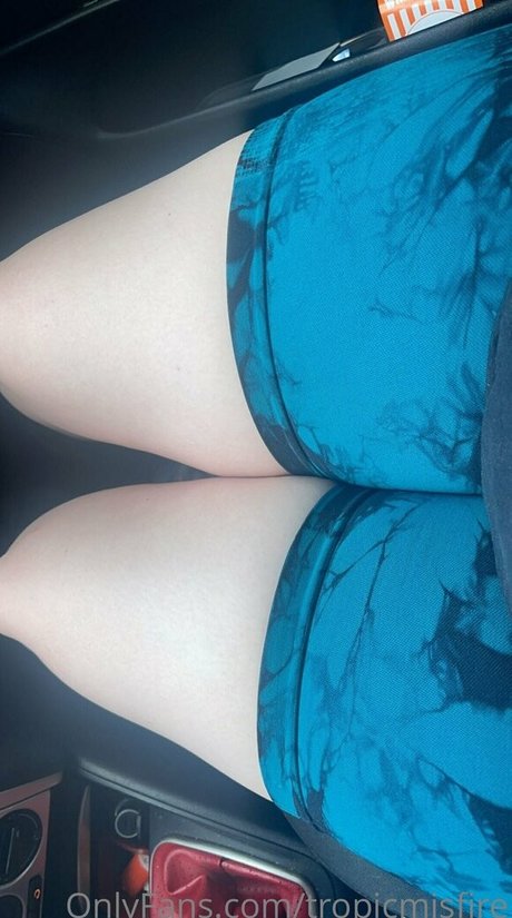 tropicmisfire star hot image