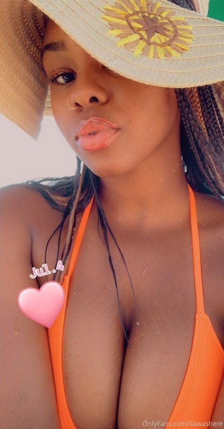 Liliwashere model hd images