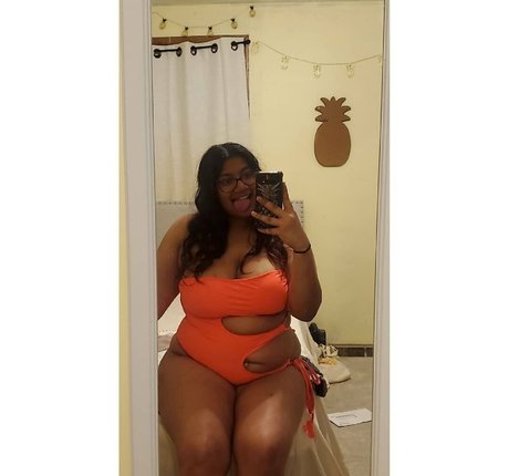 lilpineapple16 pornstar nice pictures