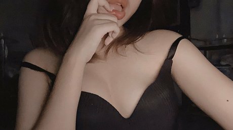 hooters onlyfans exclusive photo