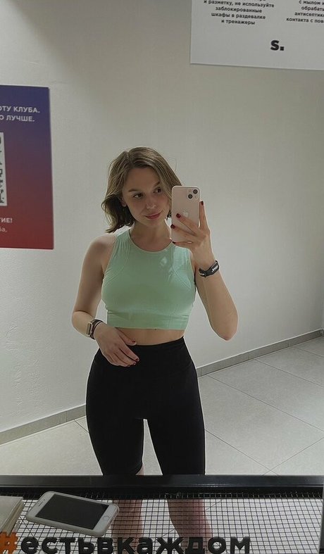 Miraclekity porn actress image