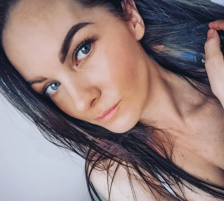 mmmom pornographic model images