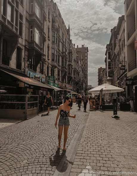 mmmom nice actress images