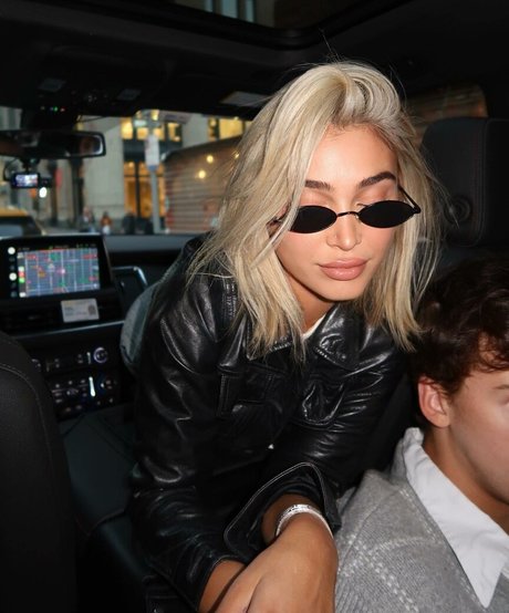 Camaryn Swanson hot model gallery