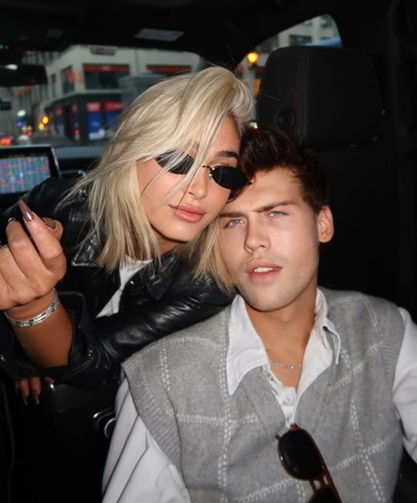 Camaryn Swanson erotic pornstar images