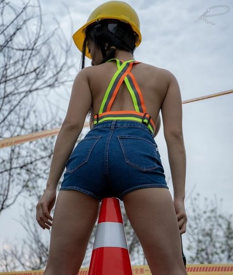 Sharon Wei nice model pic