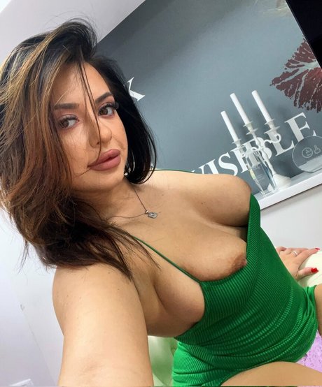 EdithOliviere model perfect picture